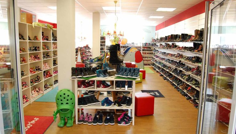Prinz und Prinzessin Kinderschuhladen von innen